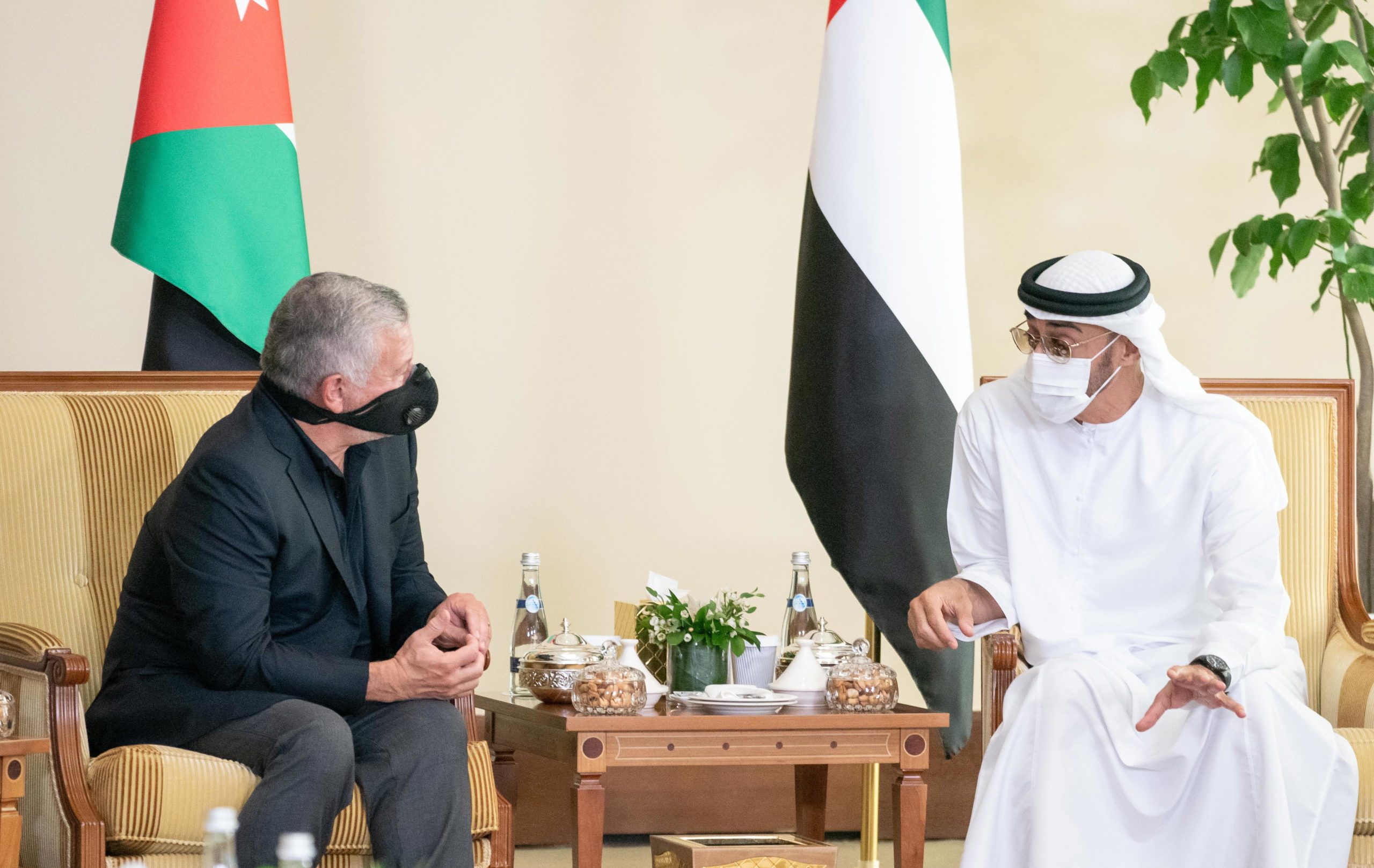 ABU DHABI, UNITED ARAB EMIRATES - July 22, 2020: HH Sheikh Mohamed bin Zayed Al Nahyan, Crown Prince of Abu Dhabi and Deputy Supreme Commander of the UAE Armed Forces (R), meets with HM King Abdullah II, King of Jordan (L).

( Rashed Al Mansoori / Ministry of Presidential Affairs )
---