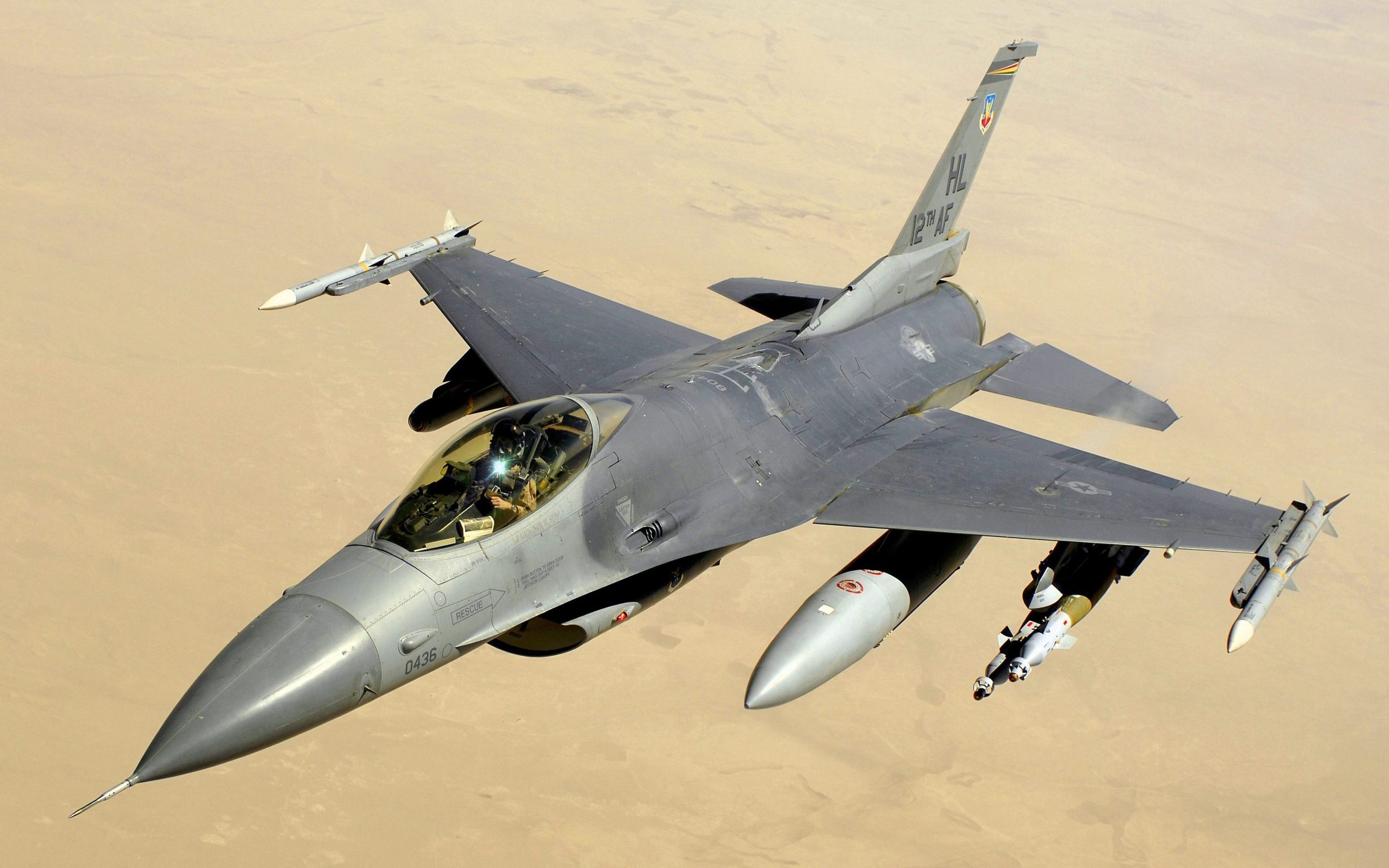 F-16_J
