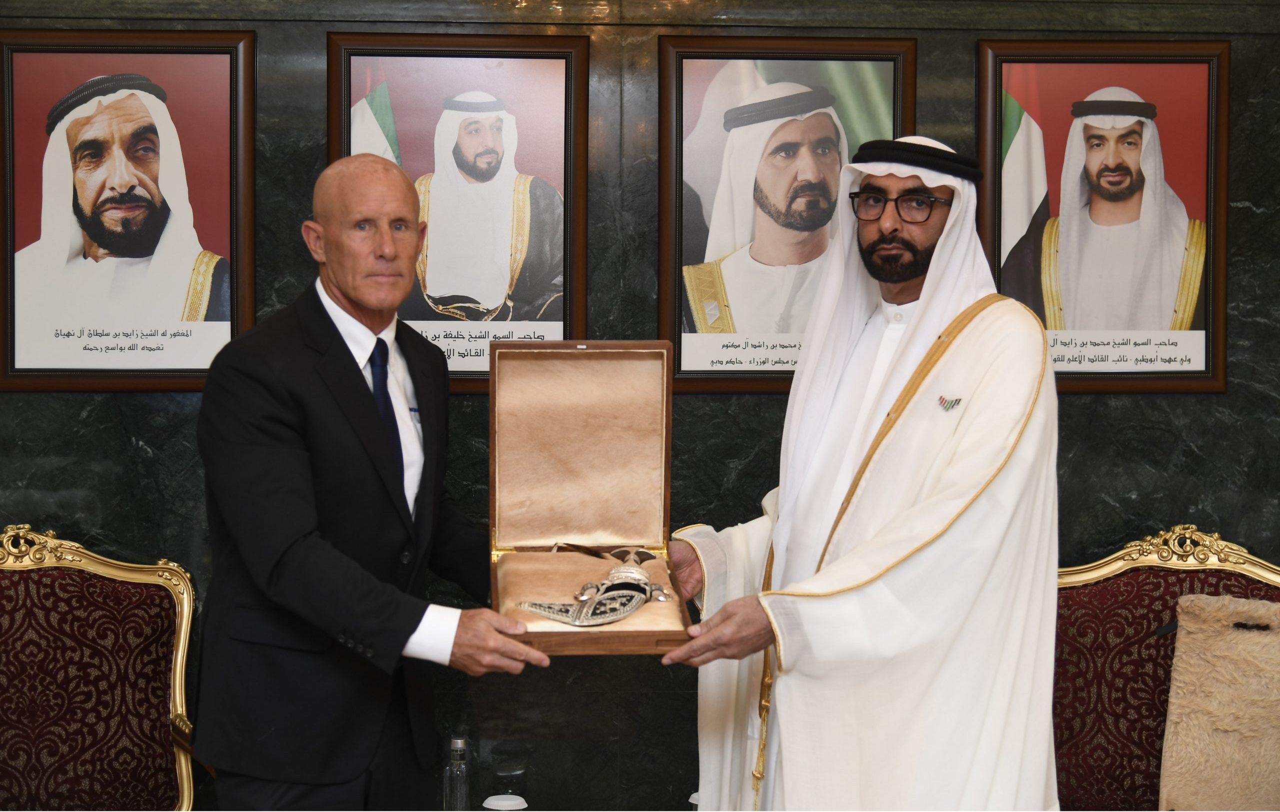 AE3B1424-4C52-4006-BFC7-434C9E33A5BE