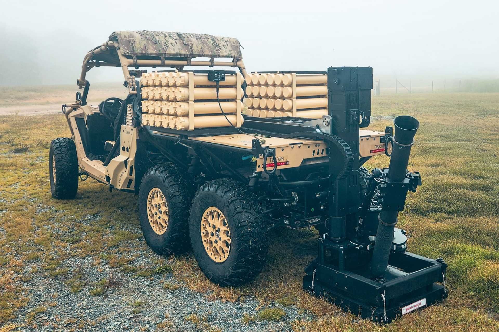 US_Marines_evaluate_Scorpion_Light_mortar_on_MRZR_Alpha_6x6_to_strik