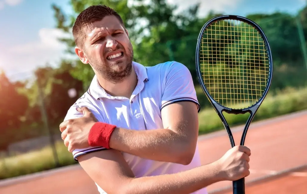 Shoulder-Sports-Injury-Treatment-Dubai-Shoulder-Specialist-Dr-Hamo-Kenawy
